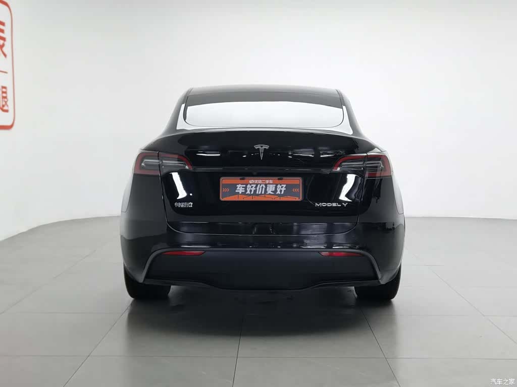 Tesla Model Y, 2024 4
