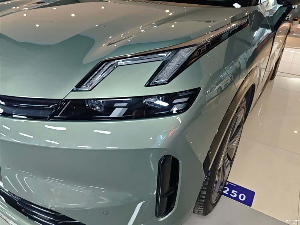 Lynk & Co 02, 2023 24