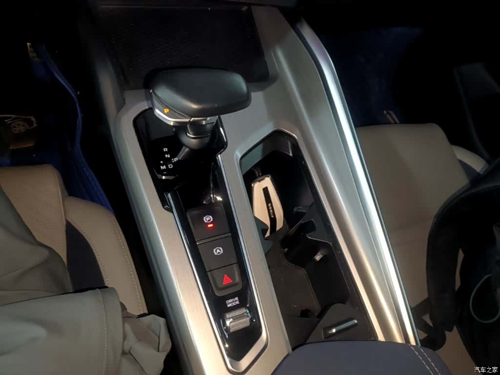 Geely Preface, 2022 14