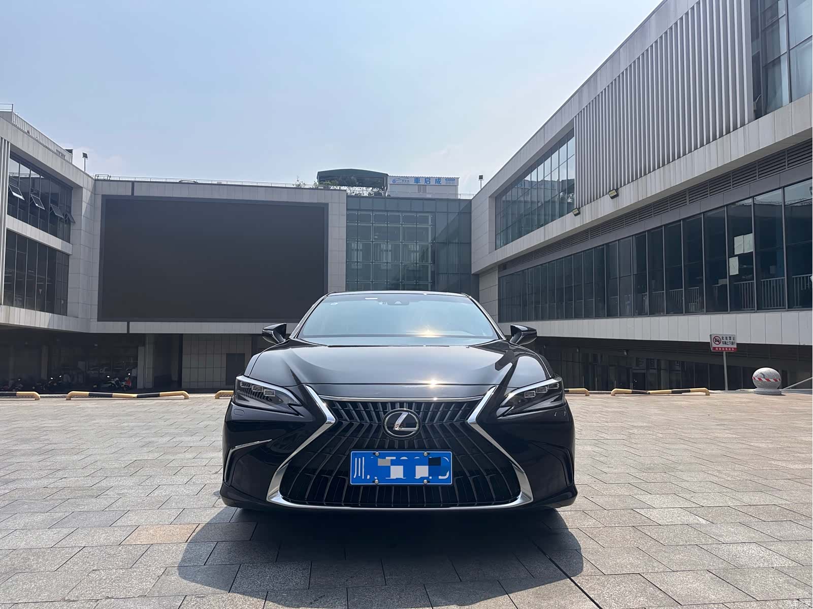 Lexus ES, 2023 2