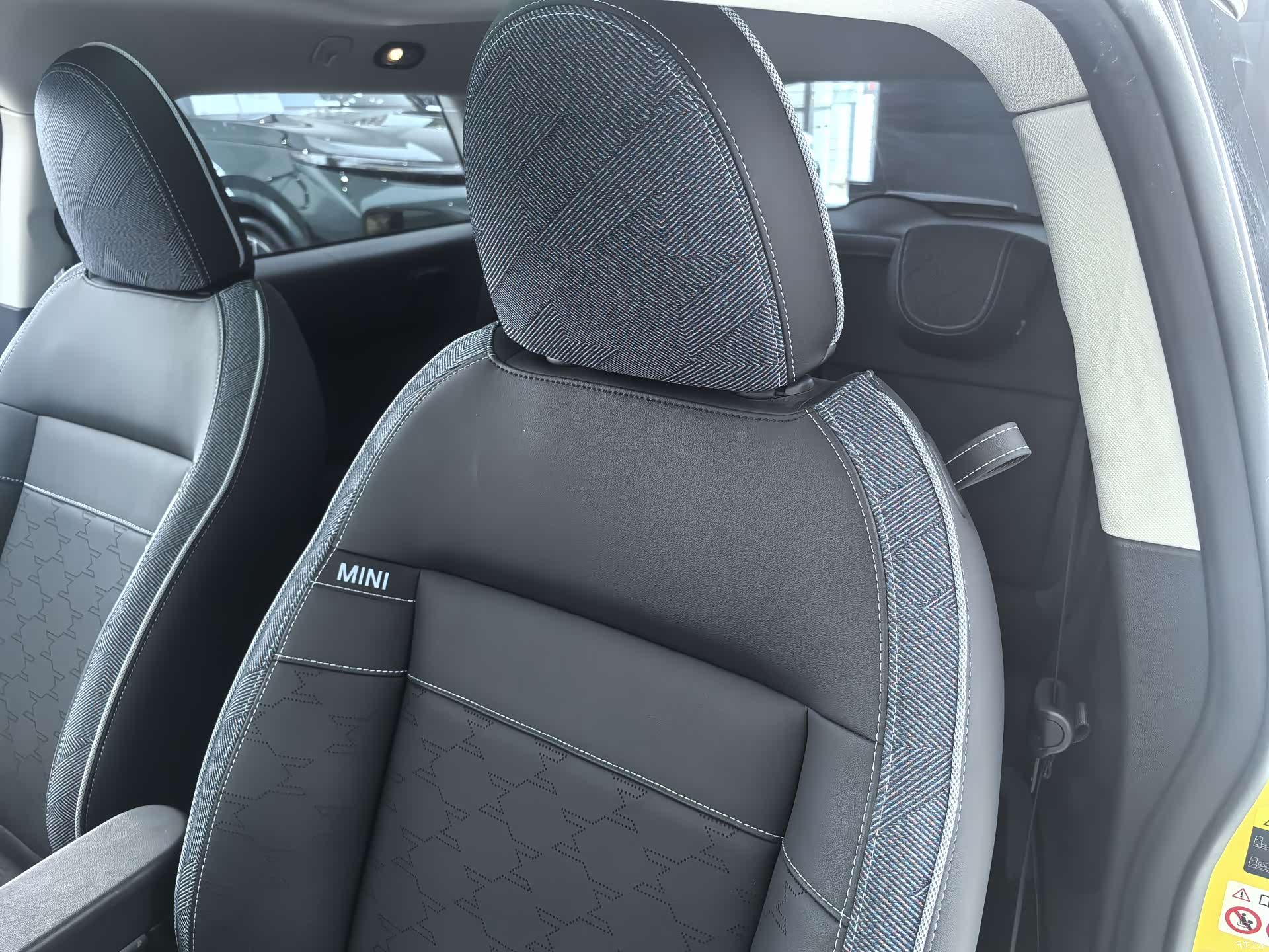 Mini Cooper, 2025 все фото
