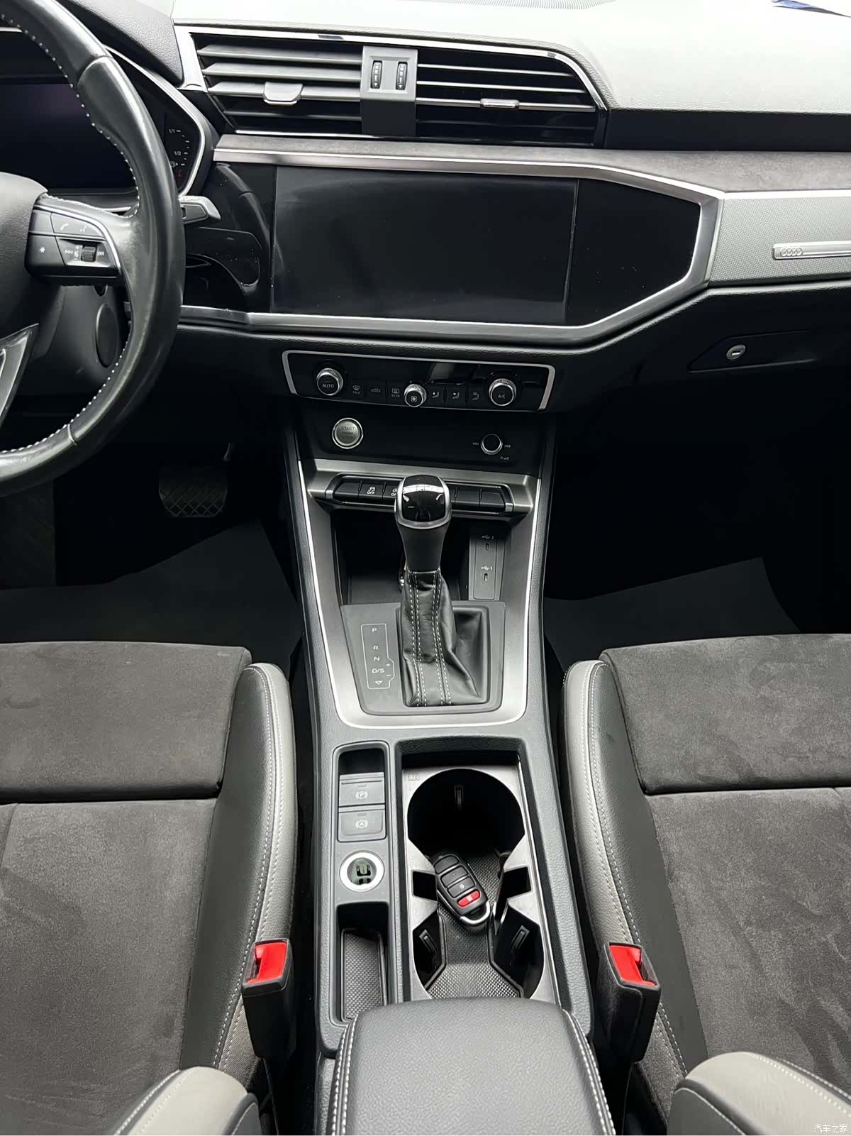 Audi Q3, 2021 11