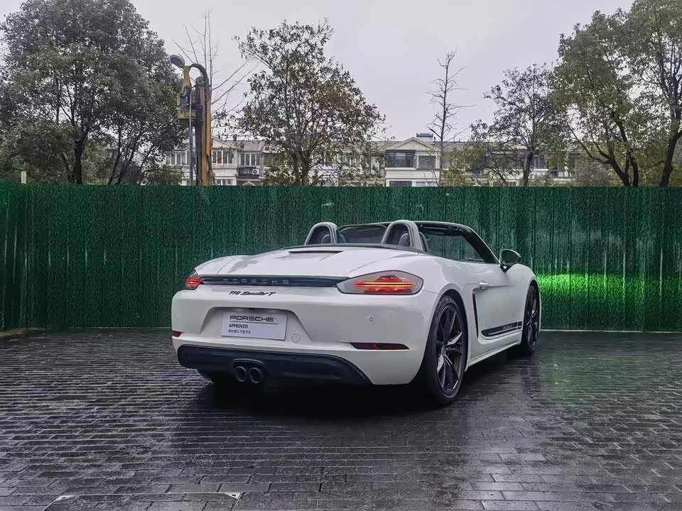 Porsche 718