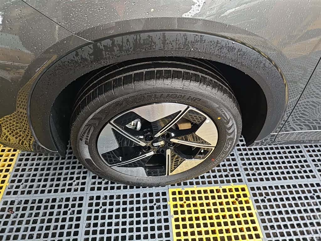 Geely Galaxy E5, 2026 17
