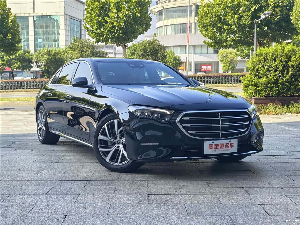 Mercedes-Benz E-Class, 2025 3