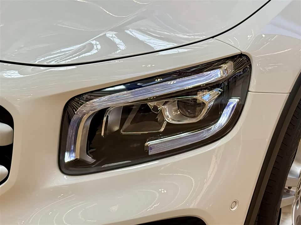 Mercedes-Benz GLB Mercedes-Benz GLB