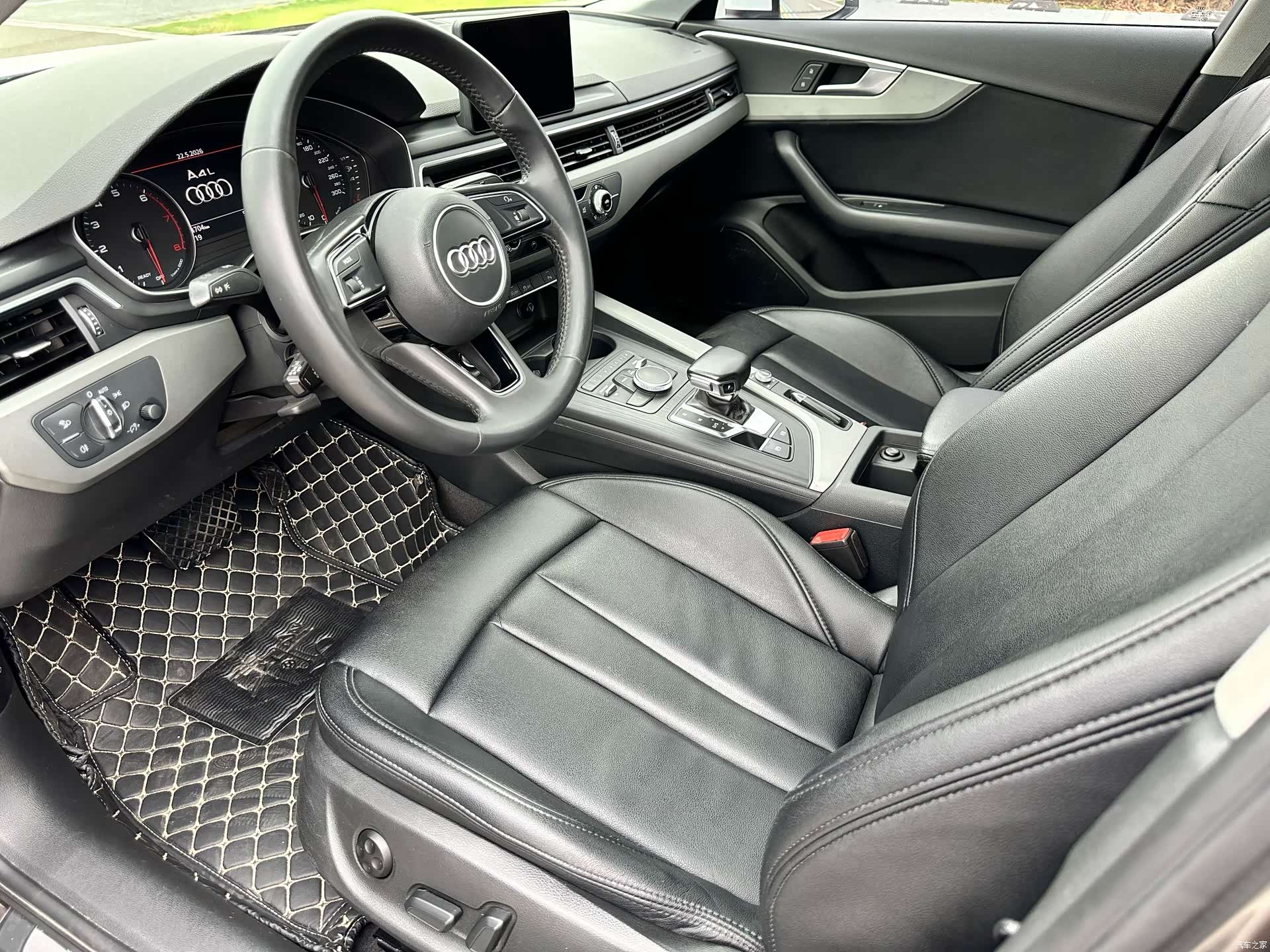 Audi A4L, 2019 15