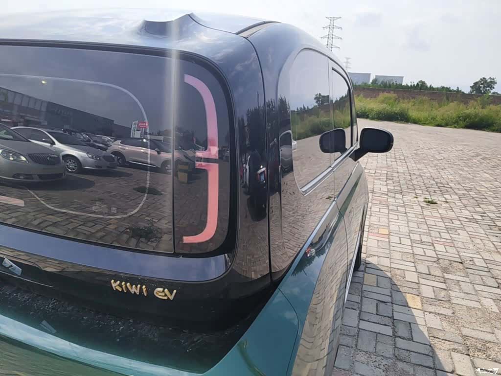 Wuling KiWi, 2022 24