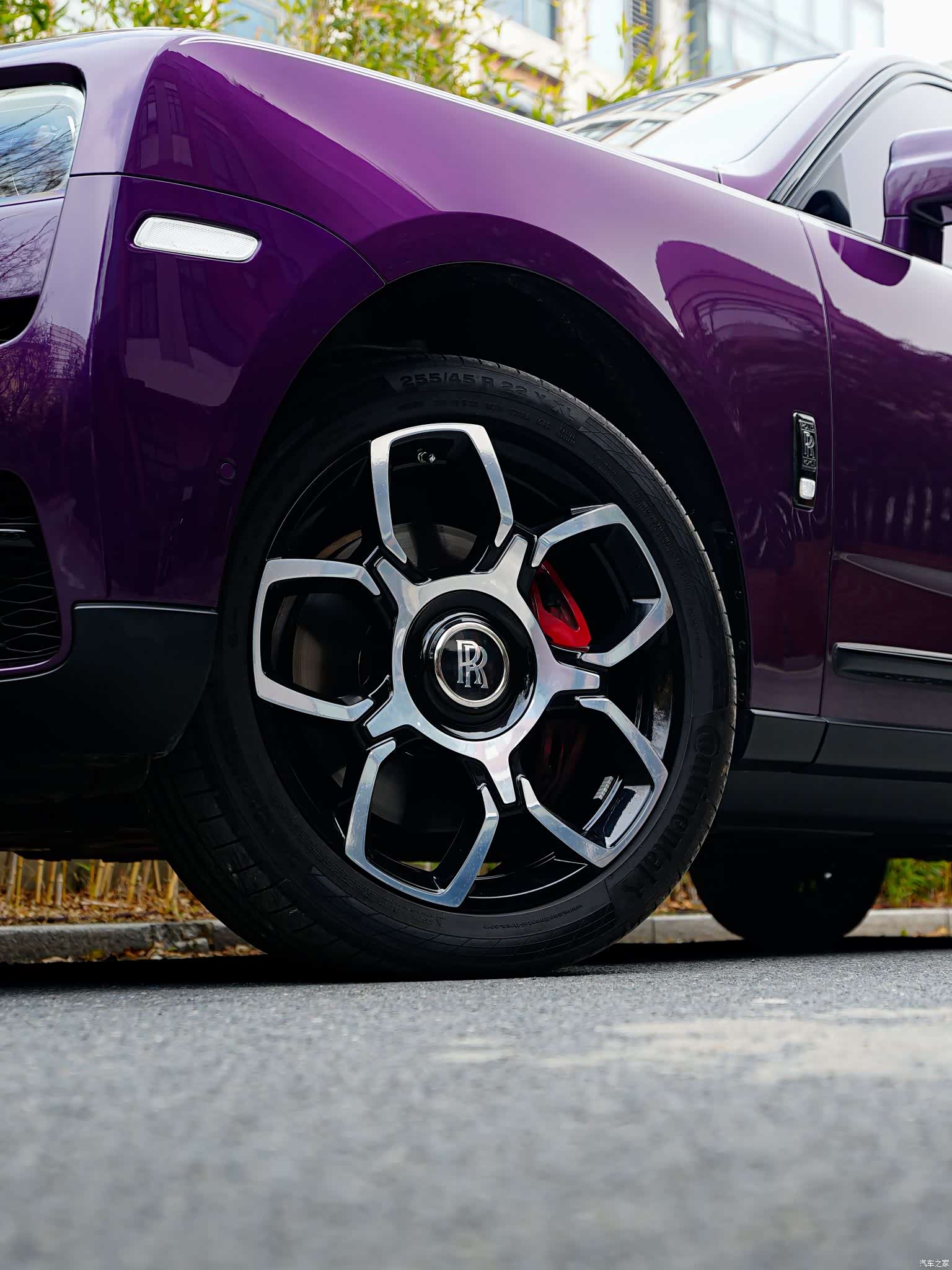 Rolls-Royce Cullinan, 2022 3