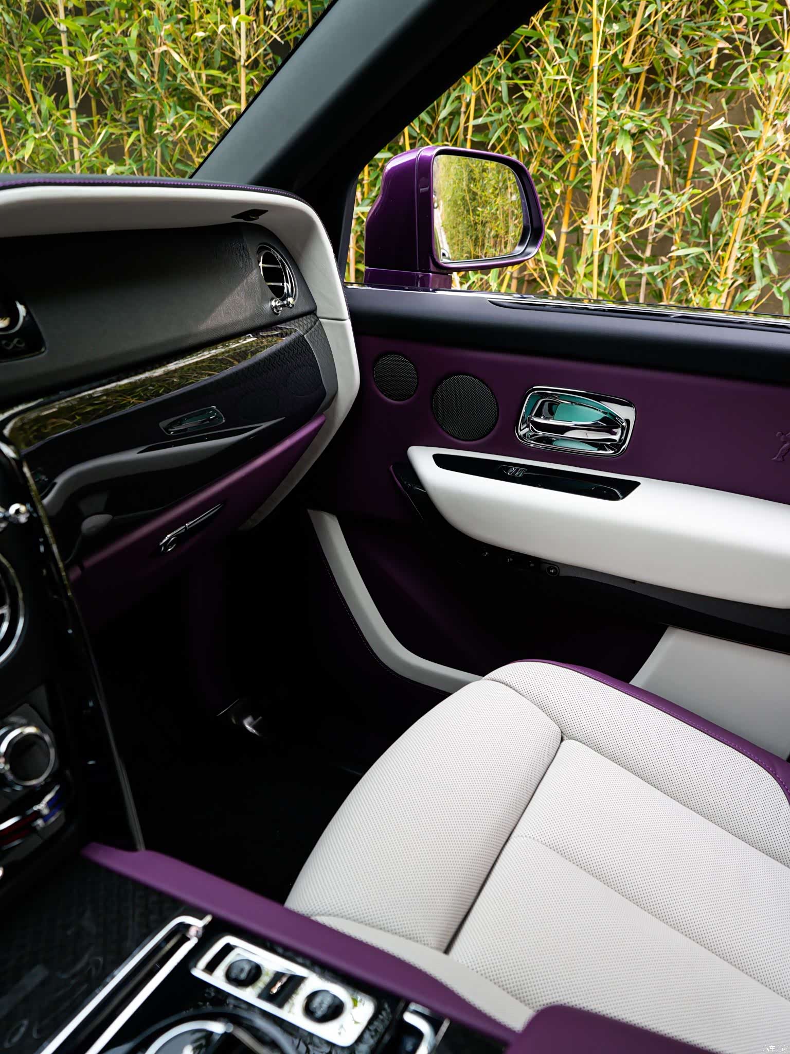 Rolls-Royce Cullinan, 2022 14