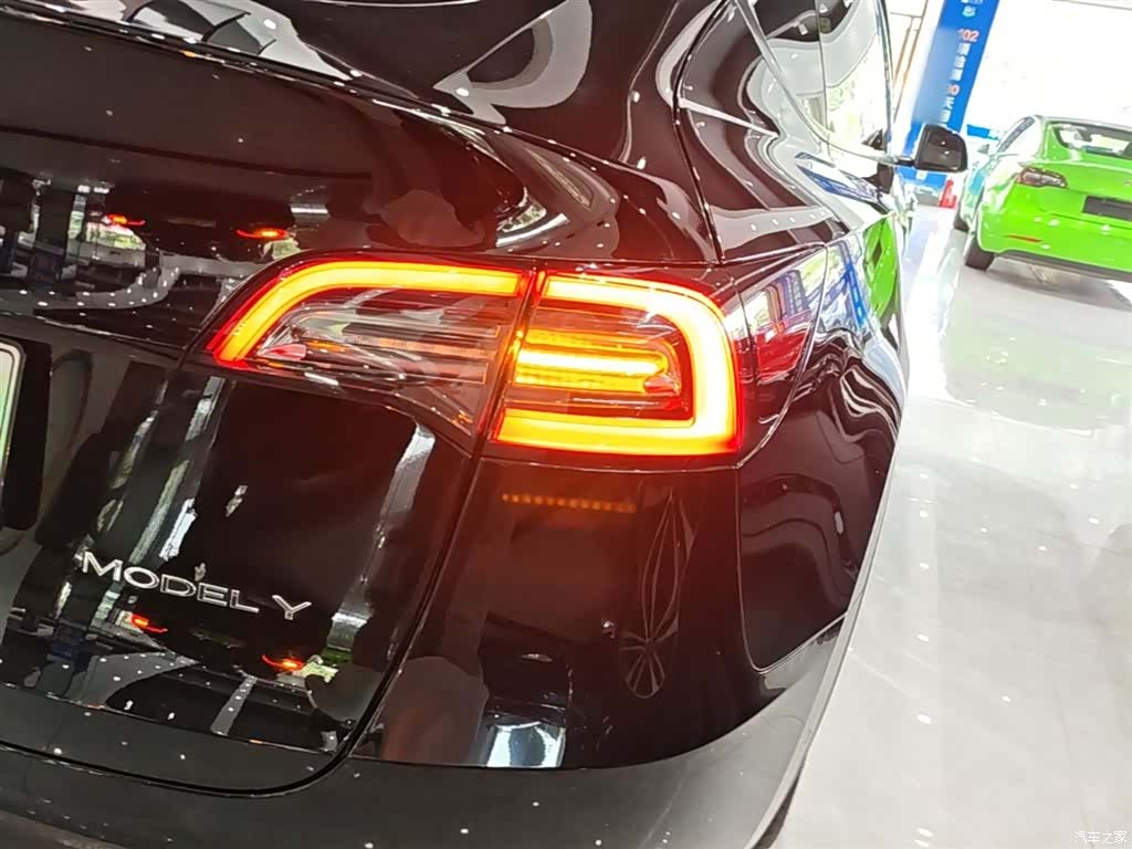 Tesla Model Y, 2023 8