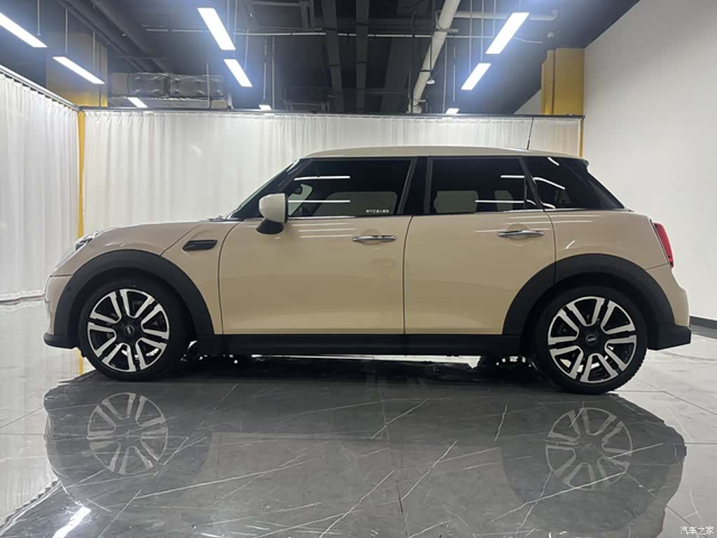 Mini Cooper, 2022 3