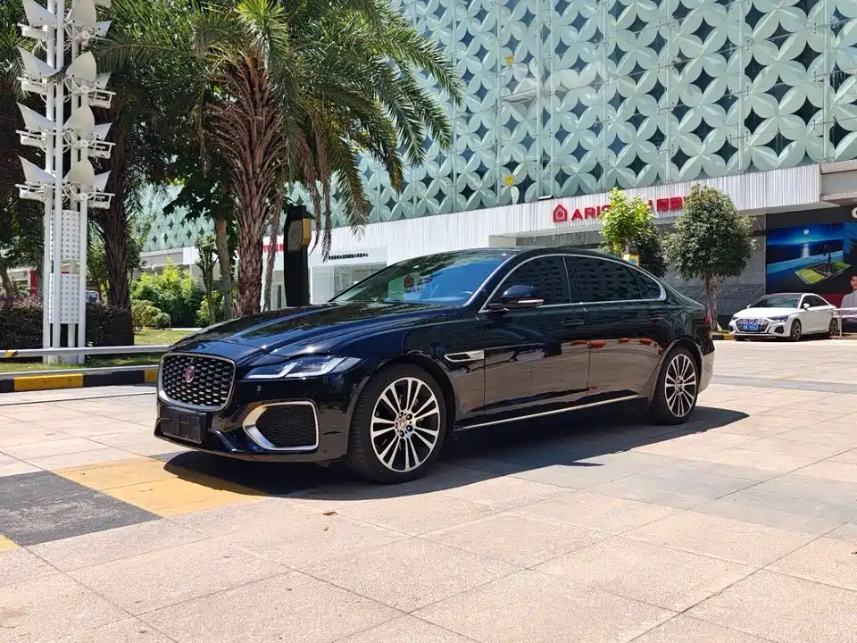 Jaguar XFL