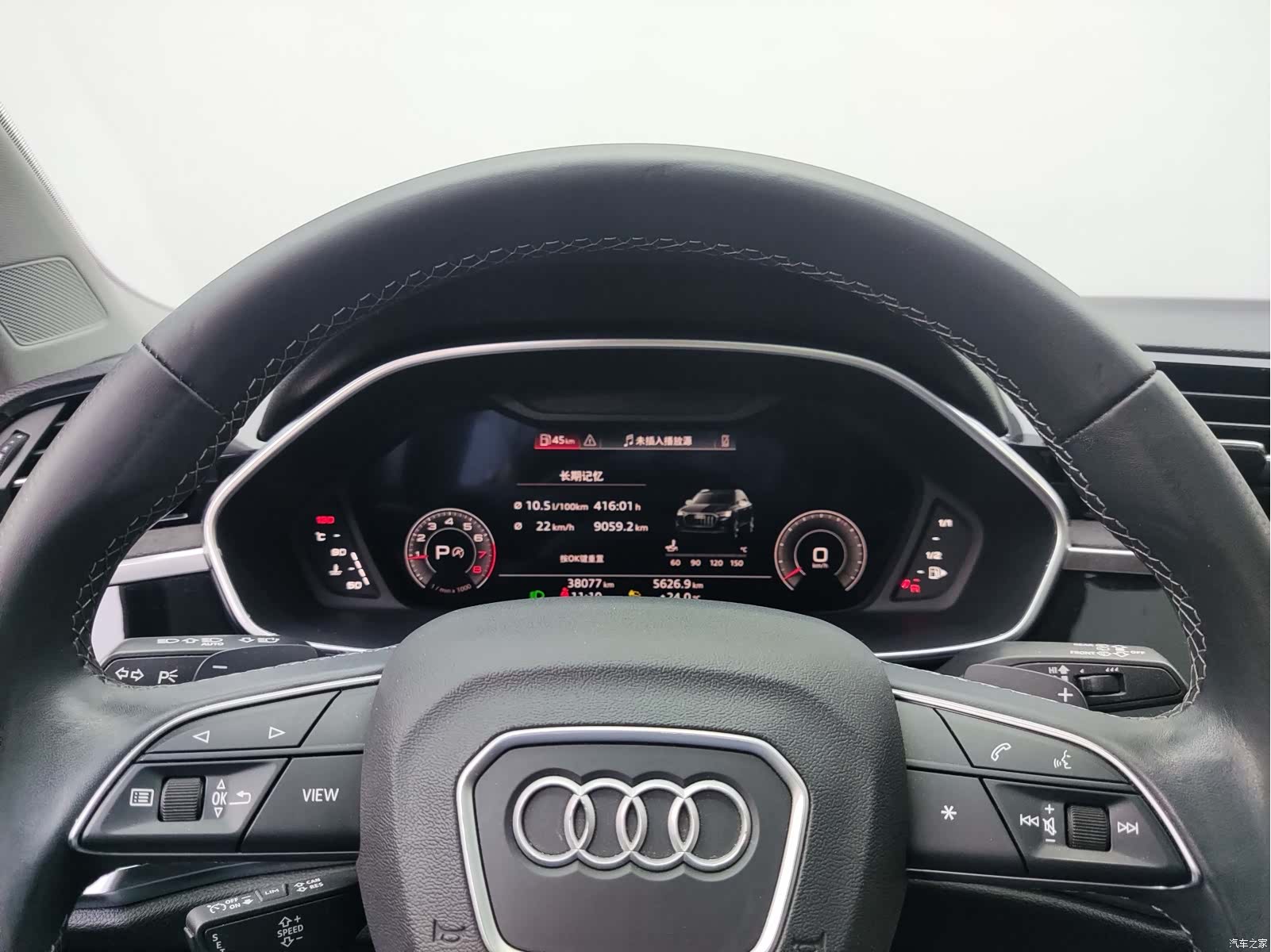 Audi Q3, 2022 11