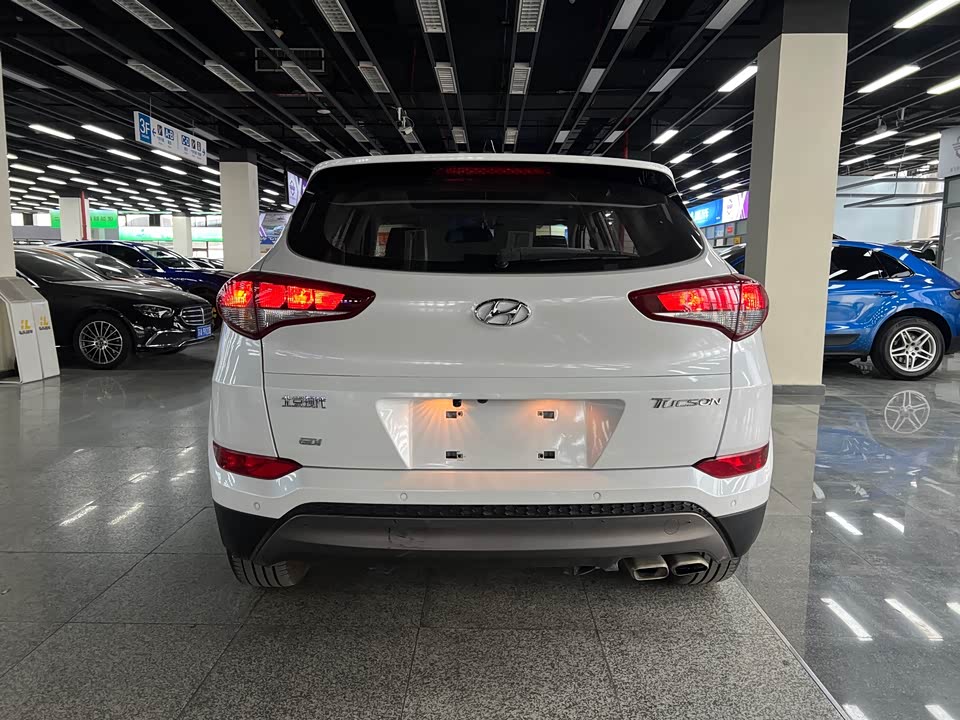 Hyundai Tucson