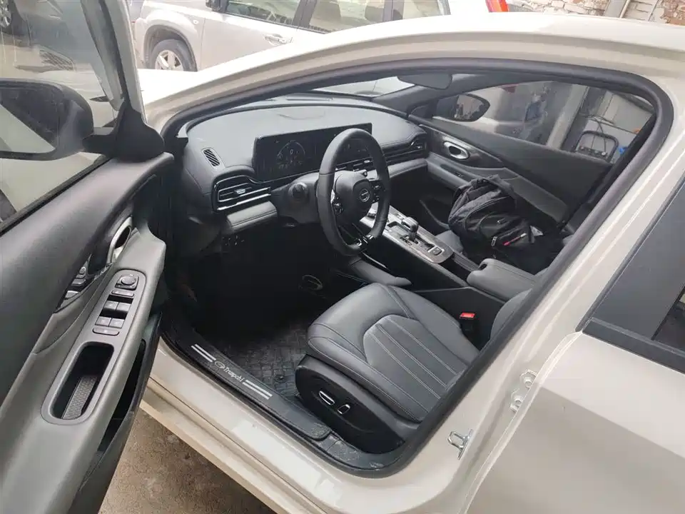 Trumpchi Shadow Leopard