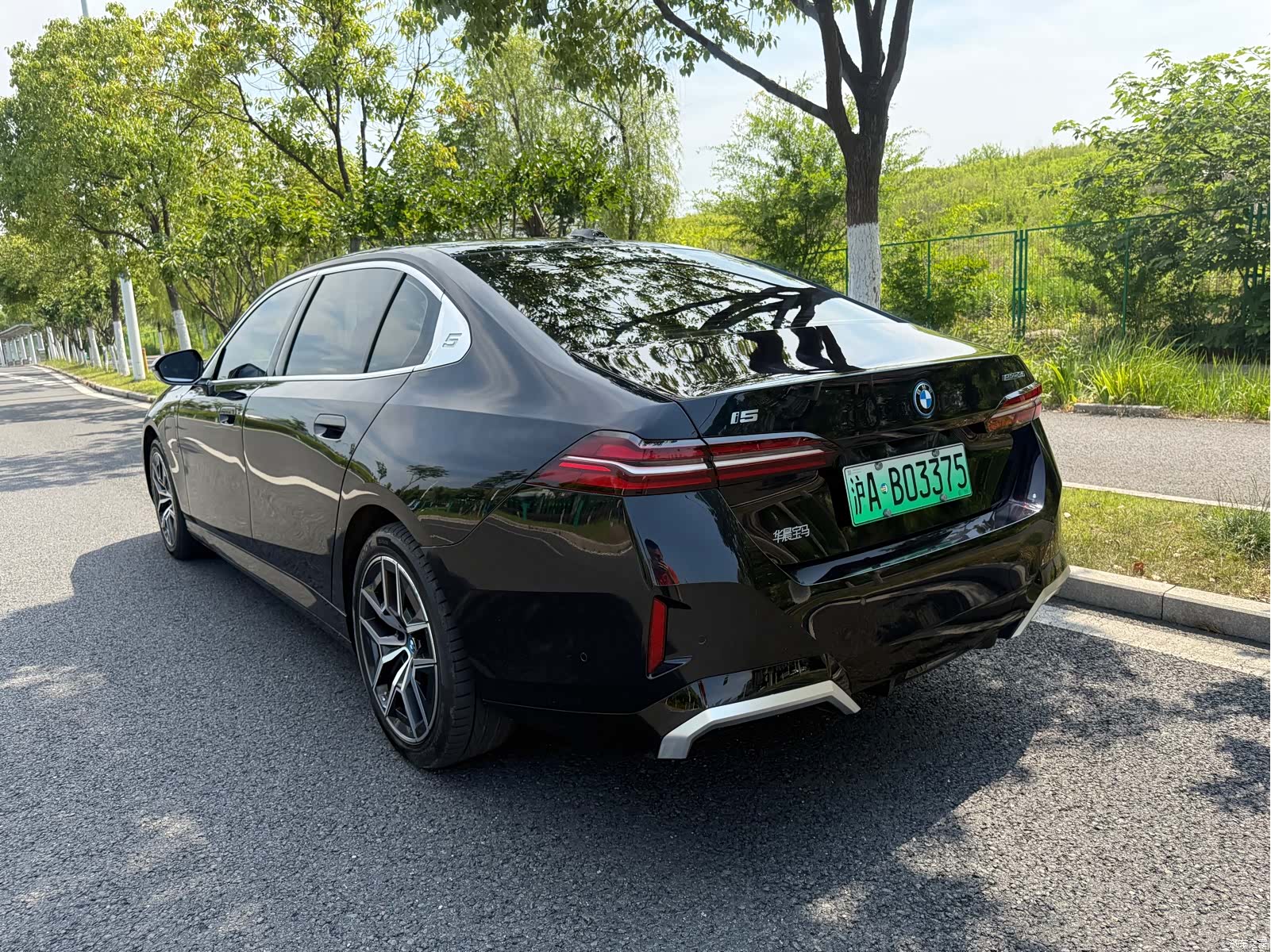 BMW i5, 2024 все фото