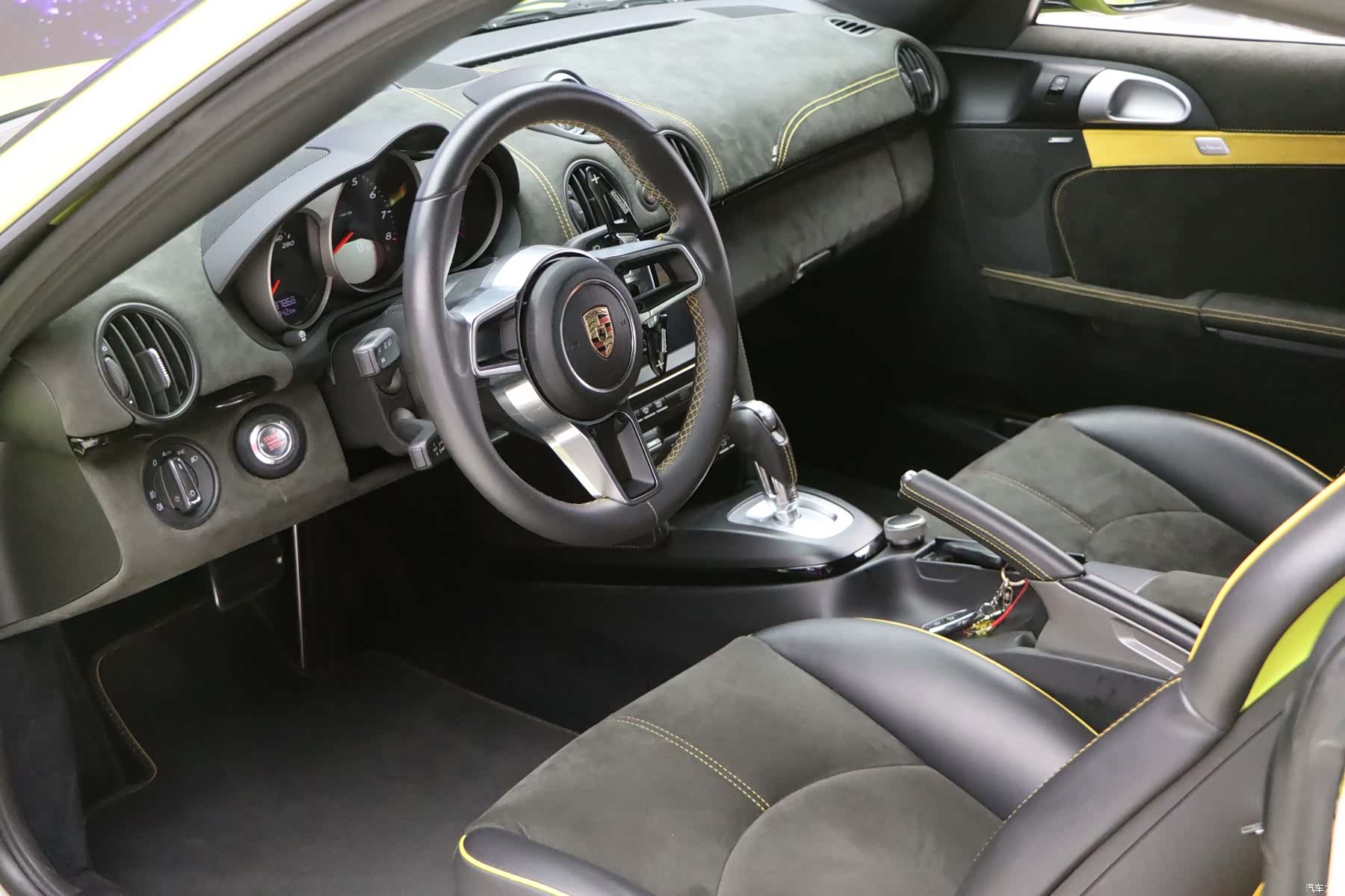 Porsche Cayman, 2012 8