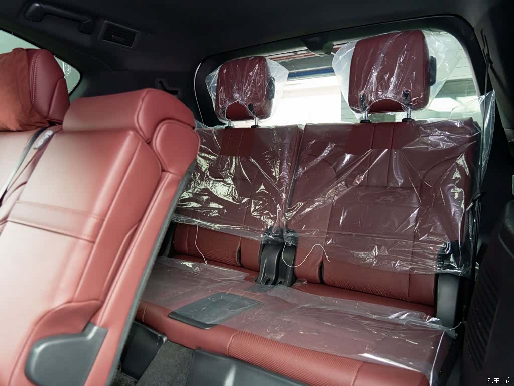Lexus LX, 2026 14