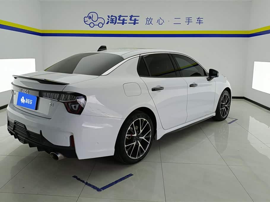 Lynk & Co 03 Lynk & Co 03