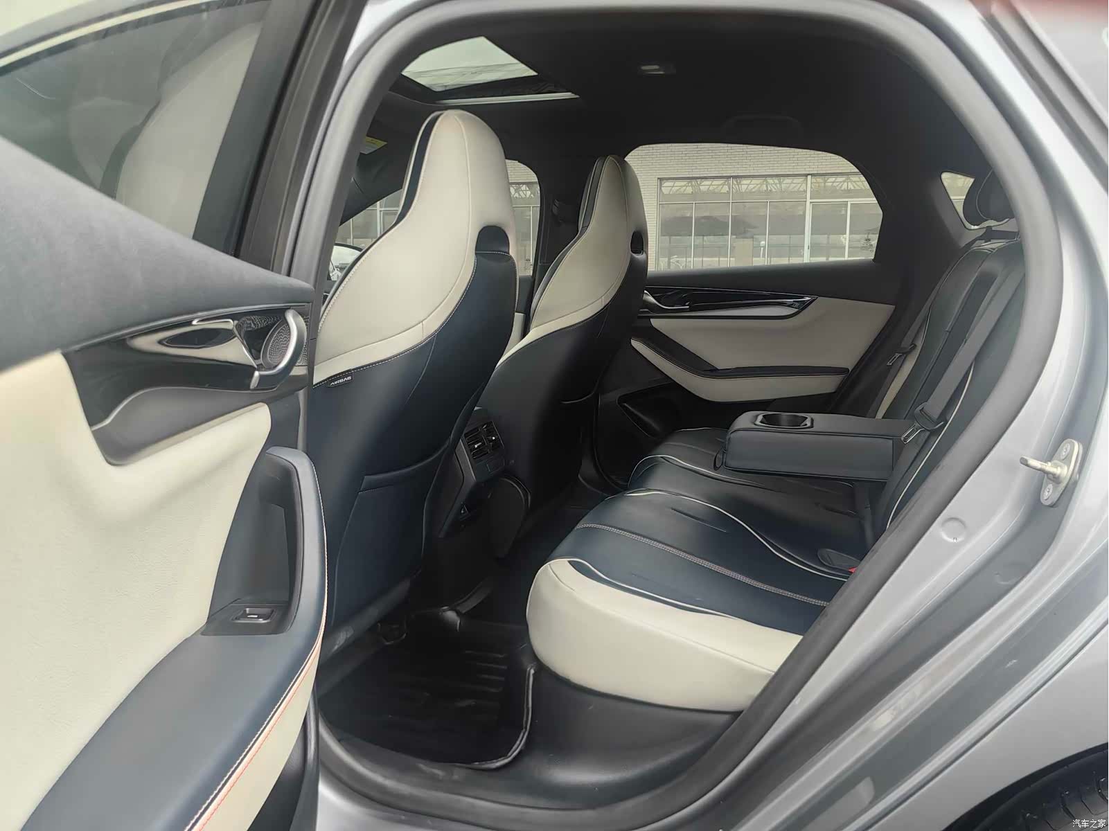 BYD Qin, 2022 16