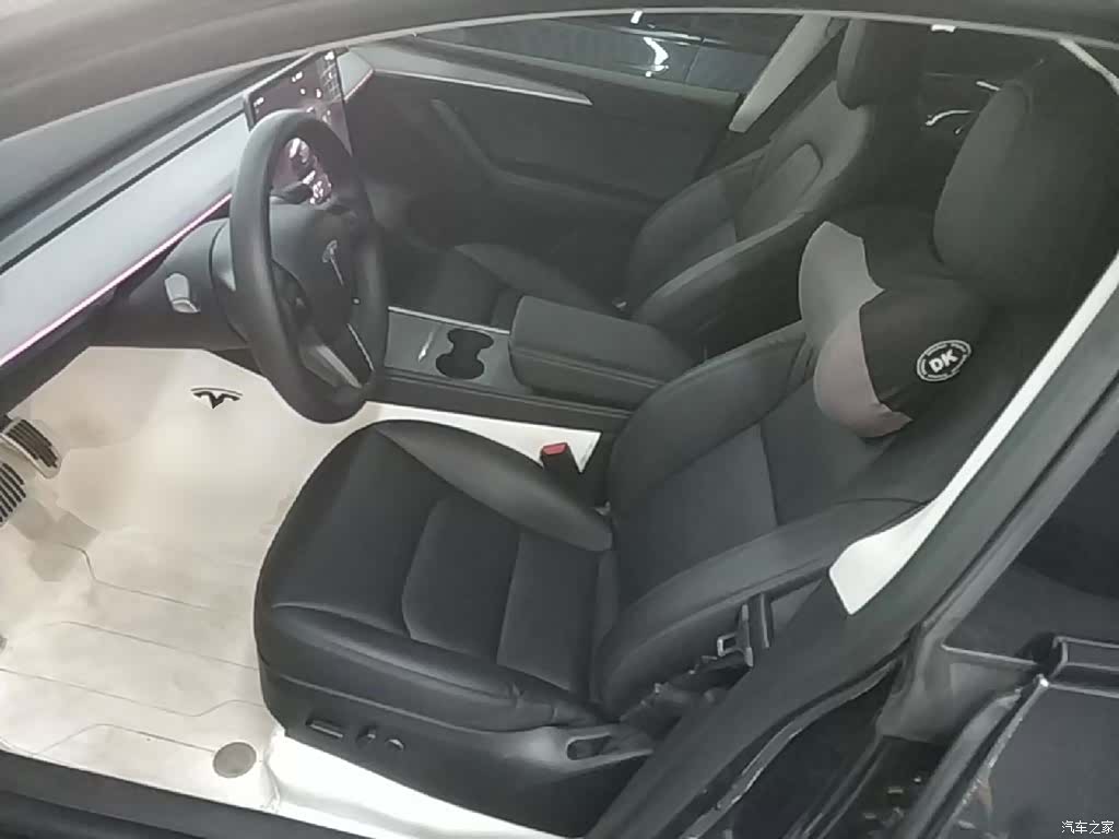 Tesla Model Y, 2024 15