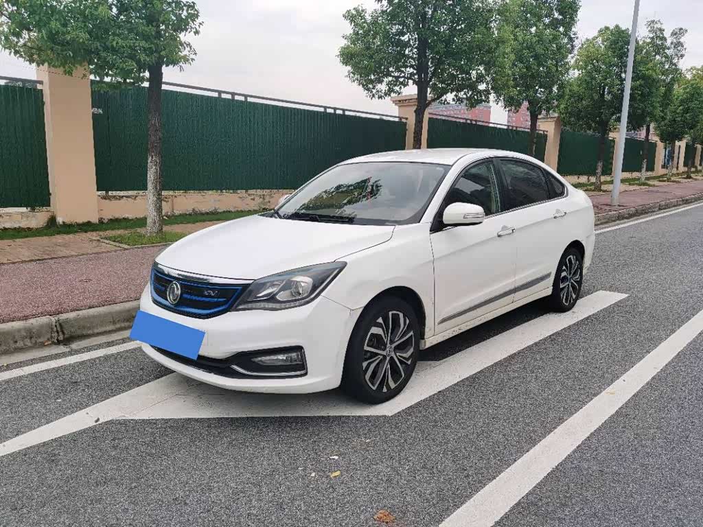 Dongfeng E70 2019 500