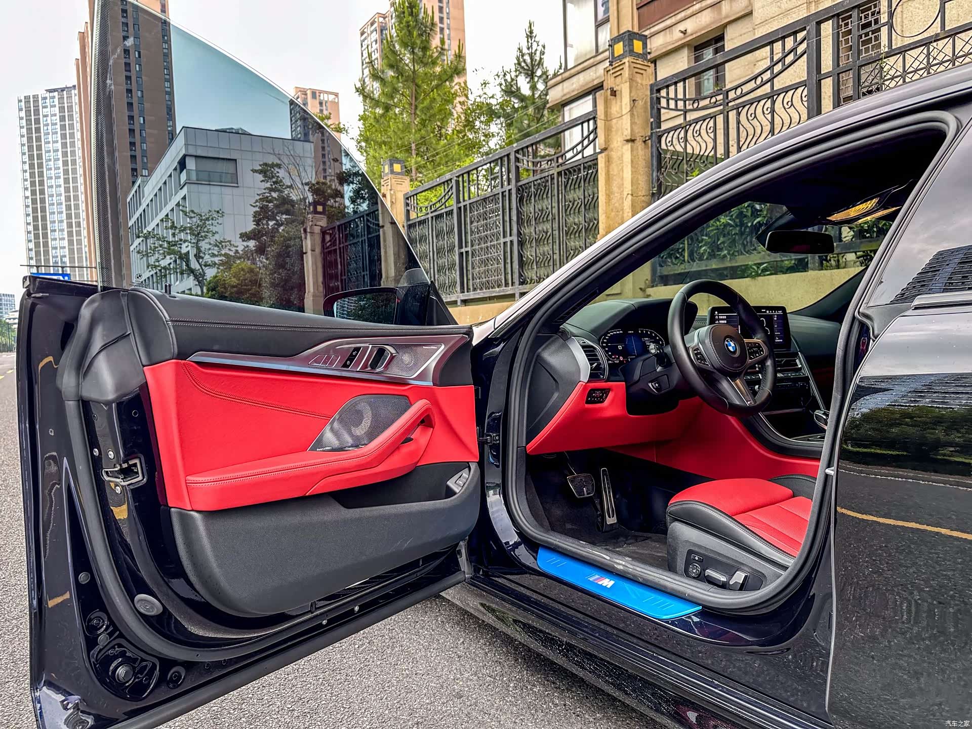 BMW 8 Series, 2022 11