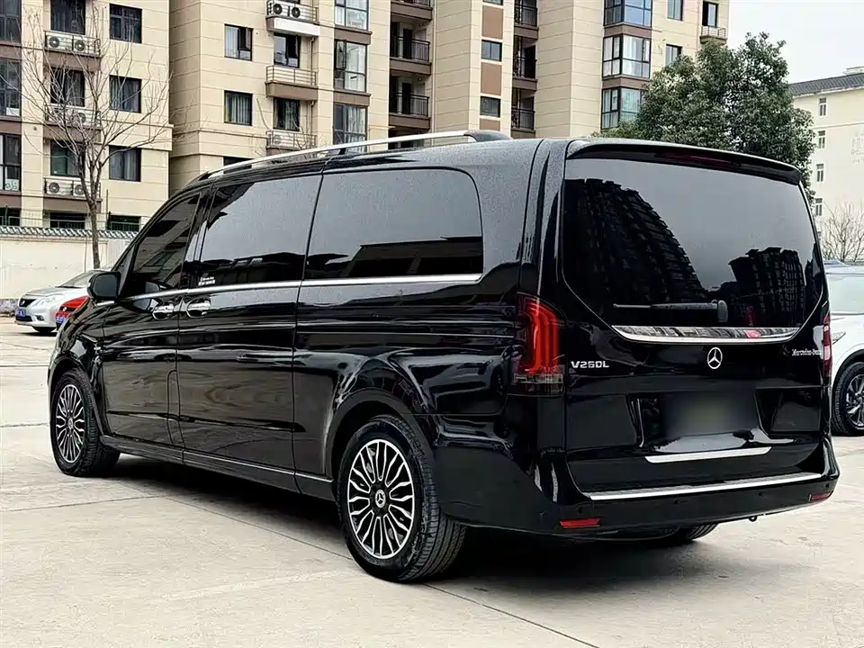 Mercedes-Benz V-class