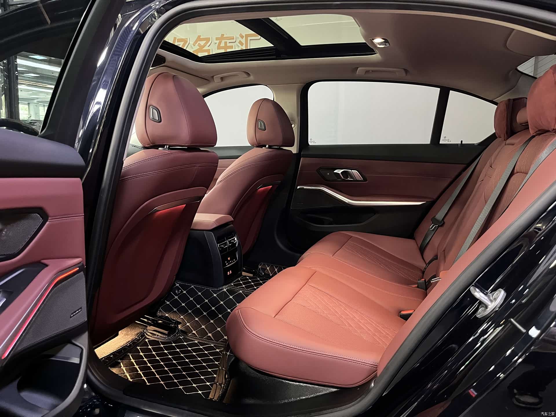 BMW 3 Series, 2025 7