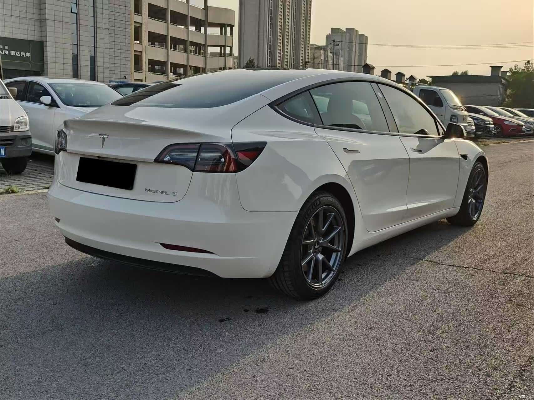 Tesla Model 3, 2021 4