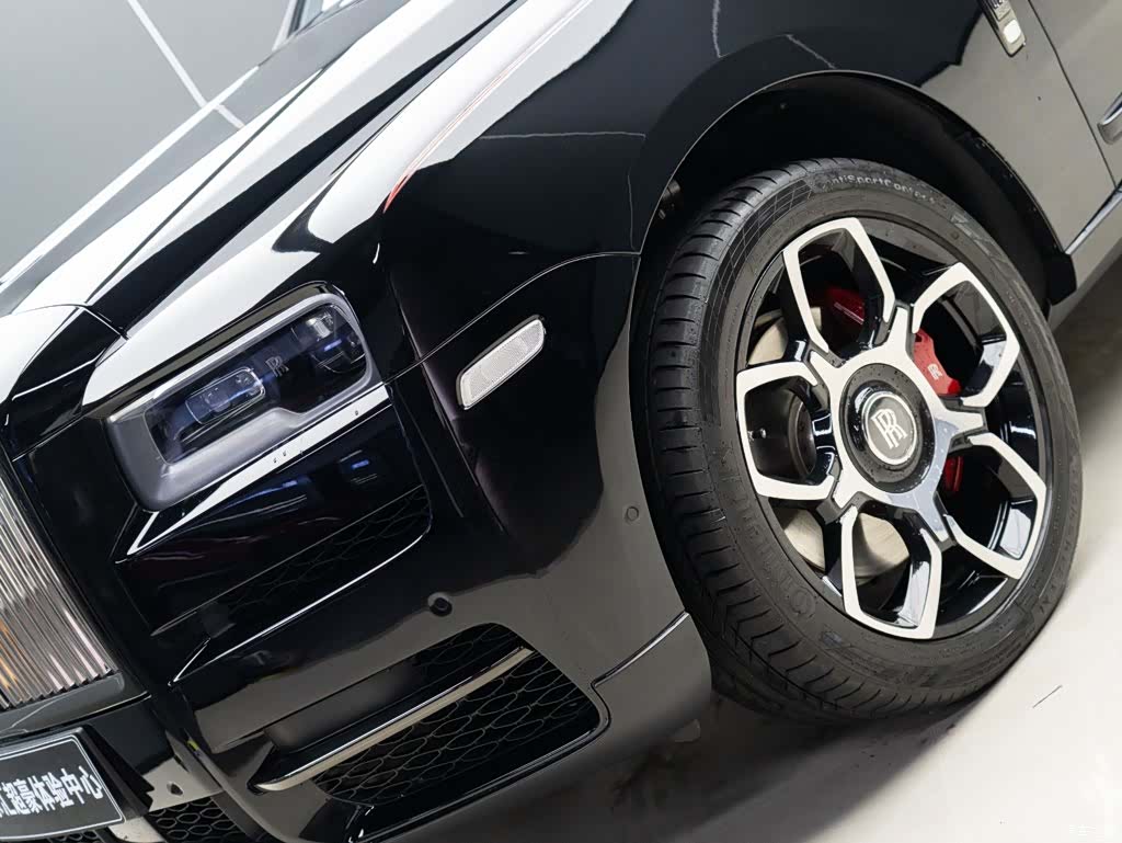 Rolls-Royce Cullinan, 2020 3