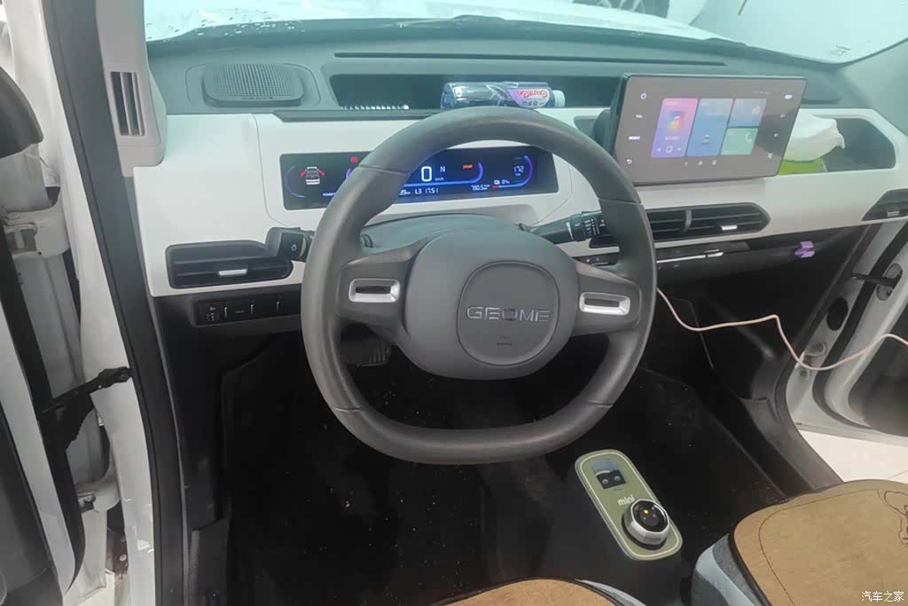 Geely Panda, 2025 15