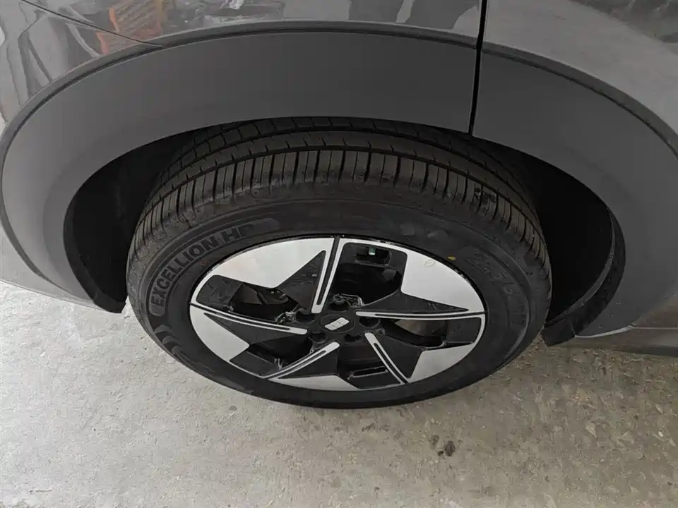 Geely Galaxy Galaxy E5