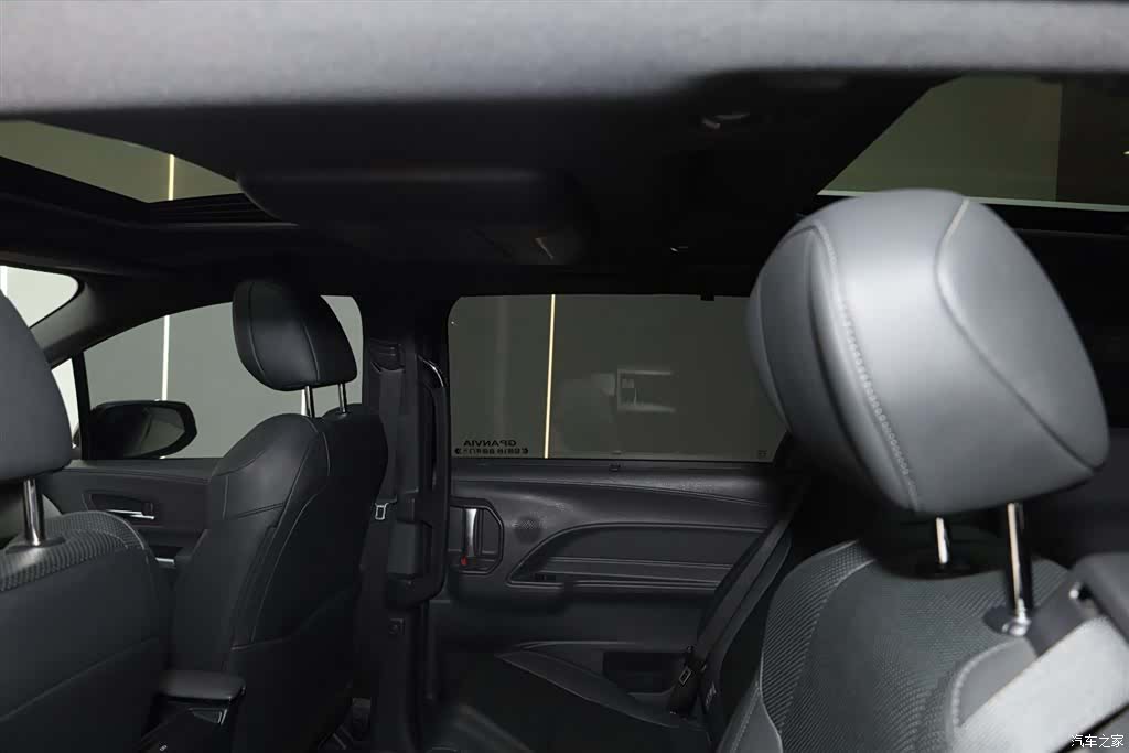 Toyota Granvia, 2024 22