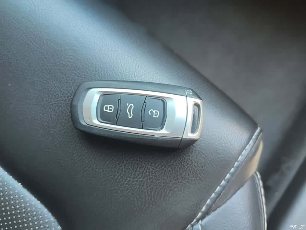 Geely Emgrand, 2017 9