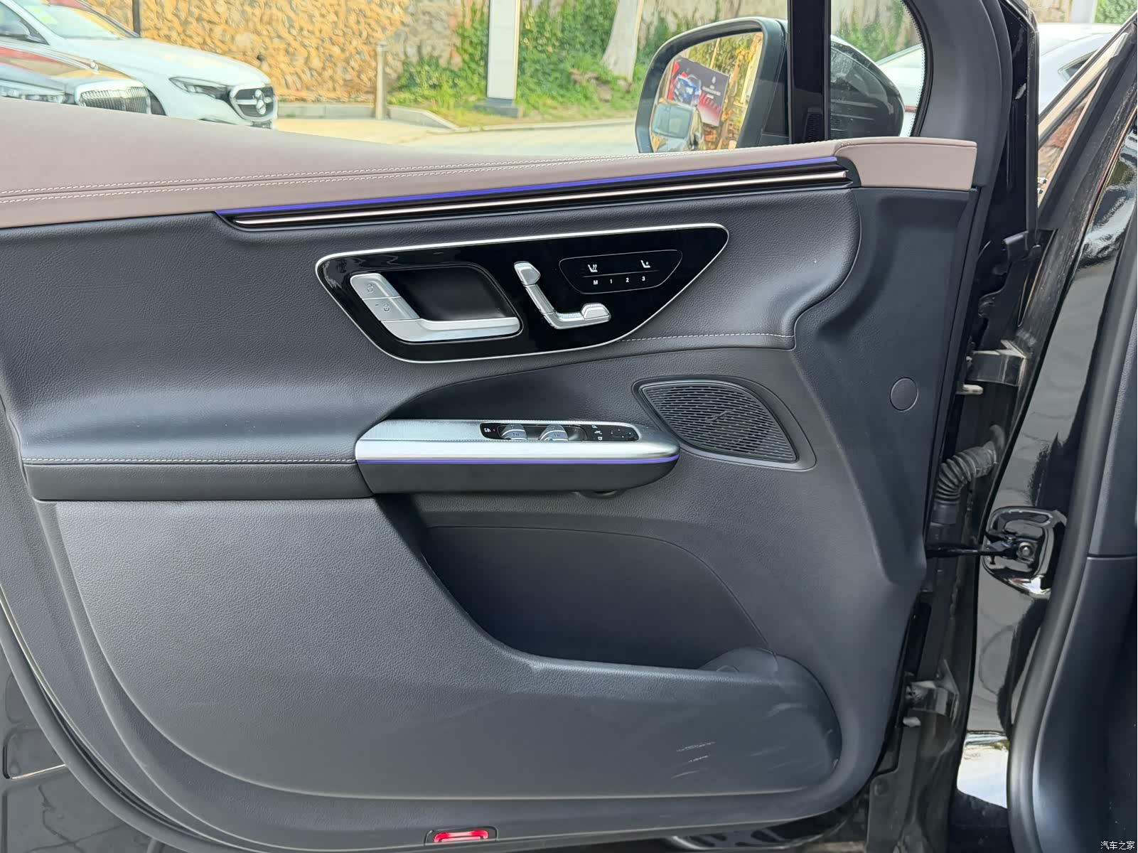 Mercedes-Benz EQE, 2025 19
