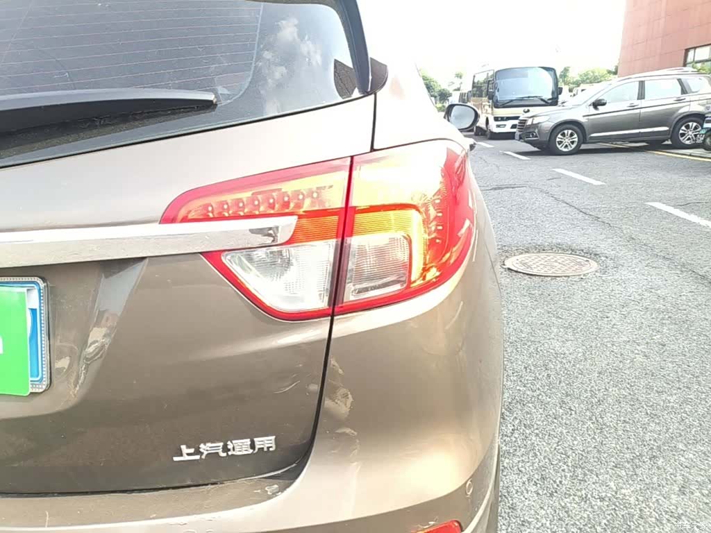 Buick Envision Plus, 2017 8