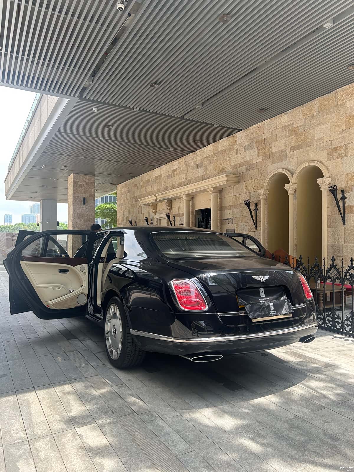 Bentley Mulsanne, 2012 15