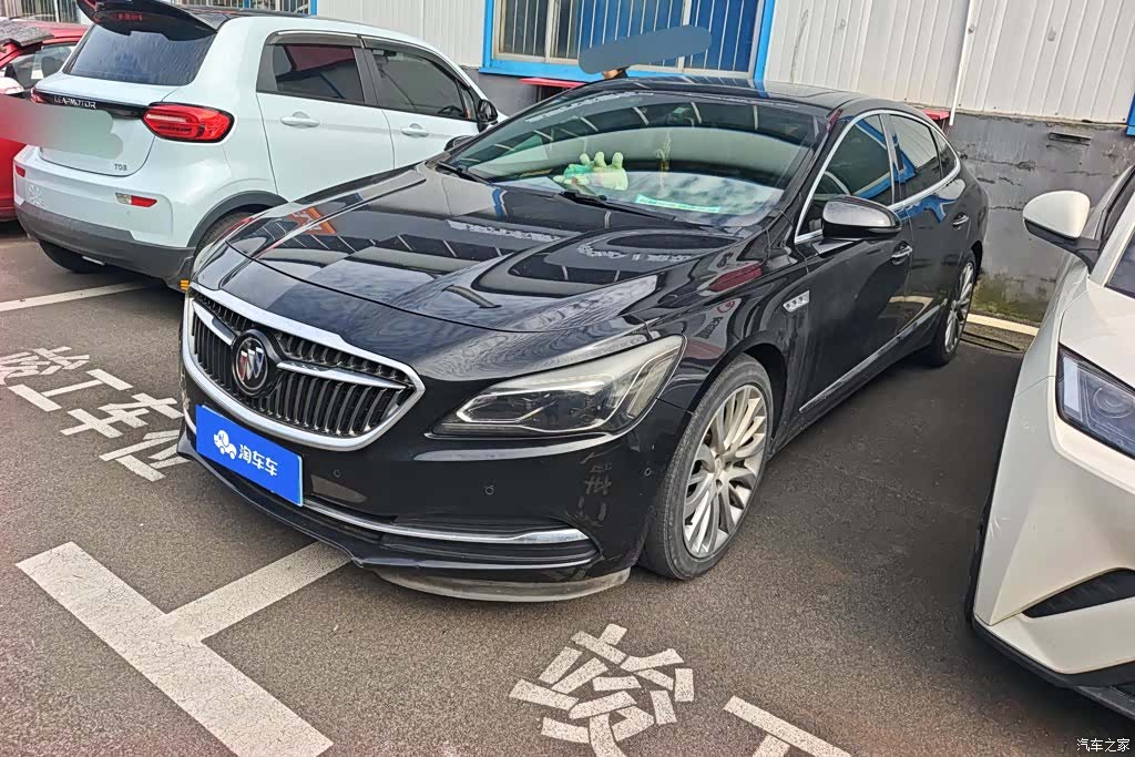Buick LaCrosse, 2018 1