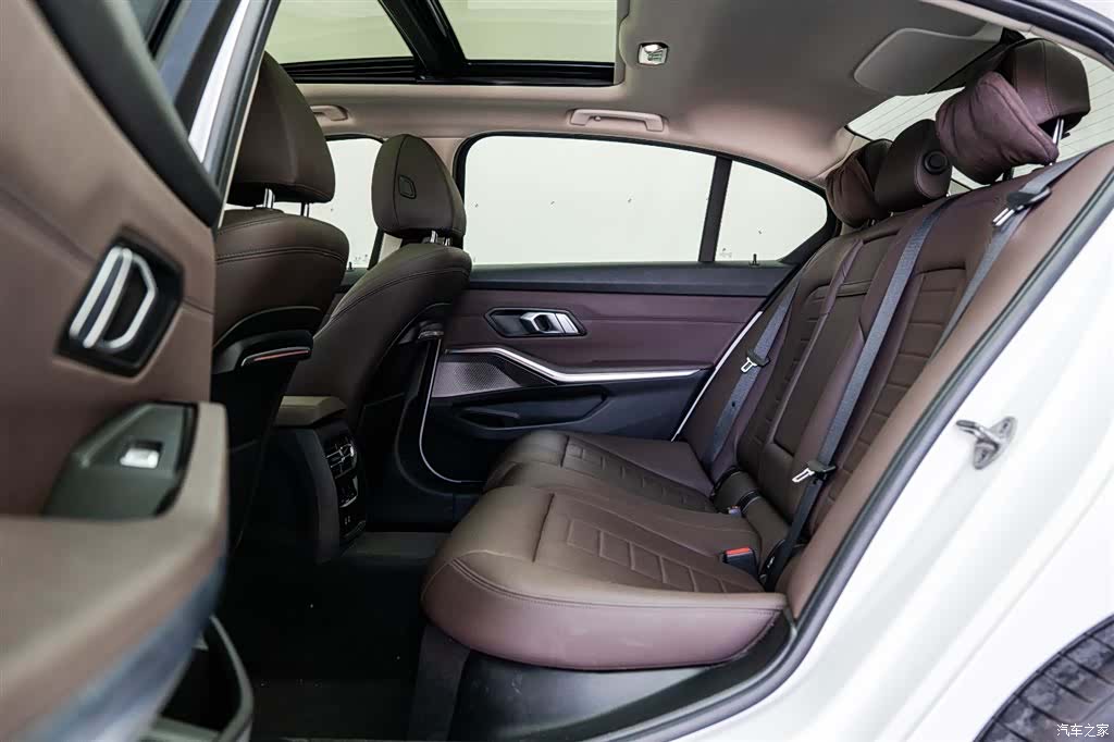 BMW 3 Series, 2021 11