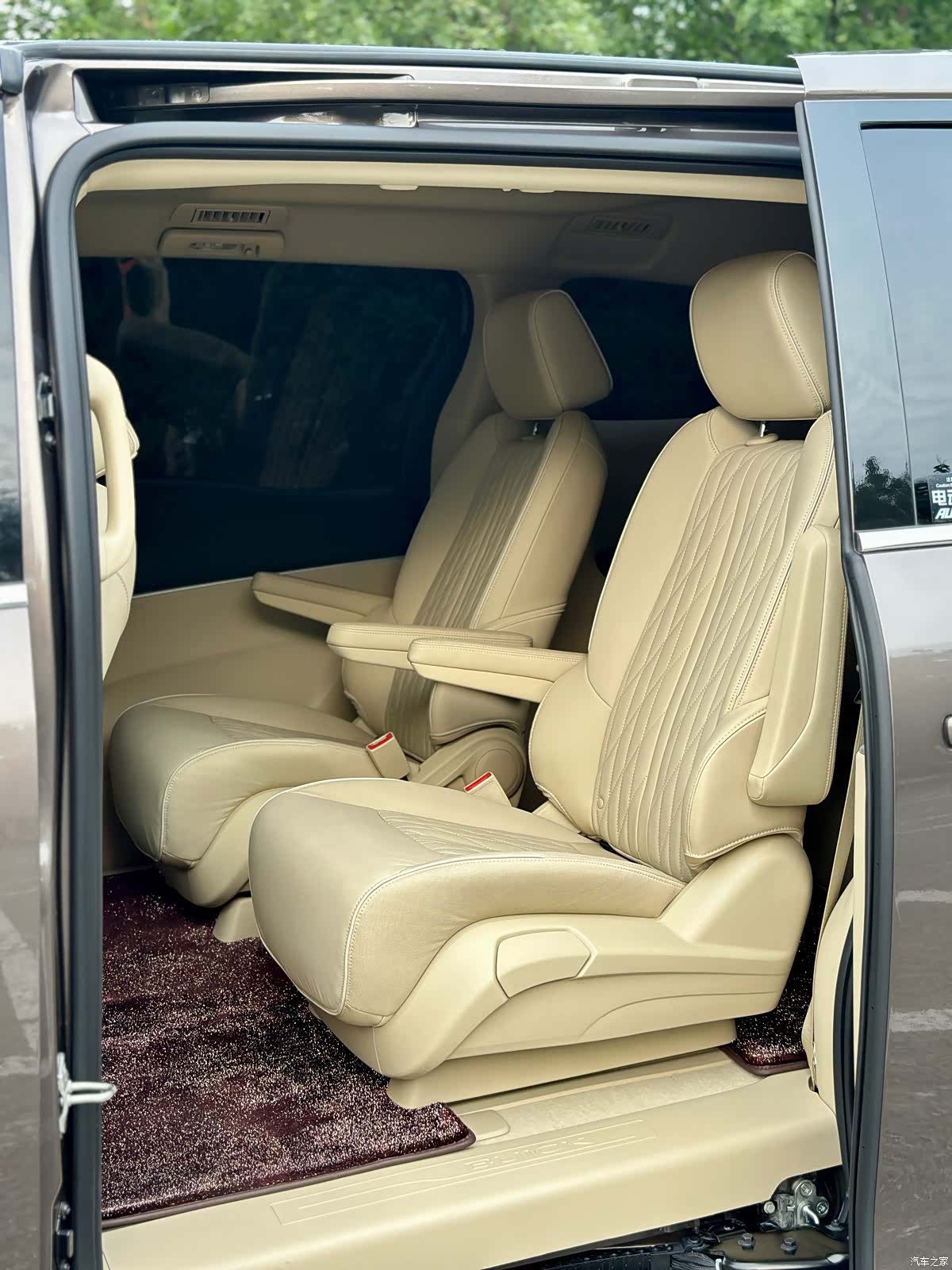 Buick GL8, 2023 32