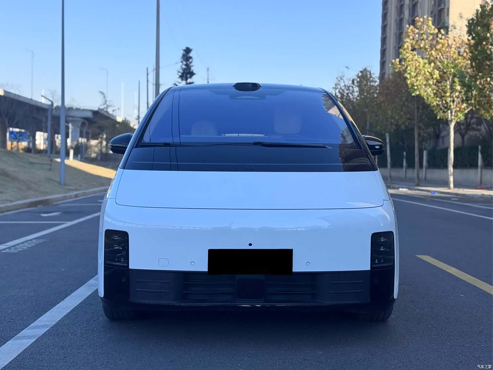 Li Auto MEGA, 2025 2