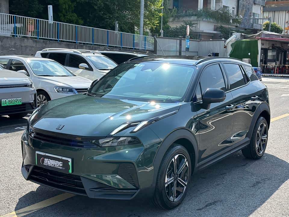 Lynk & Co 06 EM-P