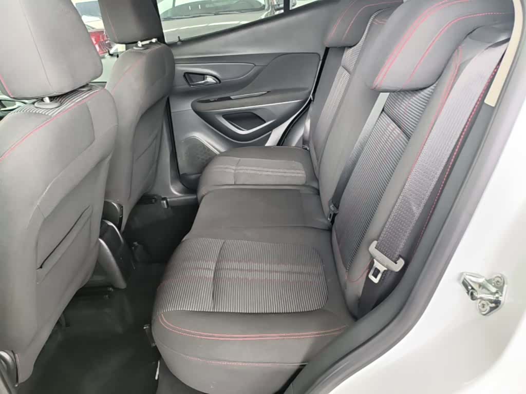 Buick Encore, 2017 17