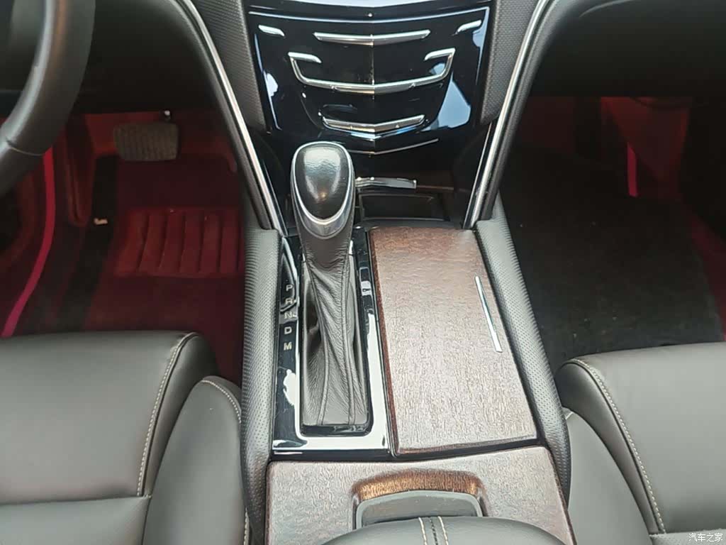 Cadillac XTS, 2018 14