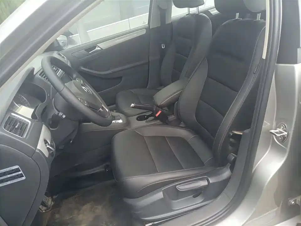 Volkswagen Sagitar Volkswagen Sagitar