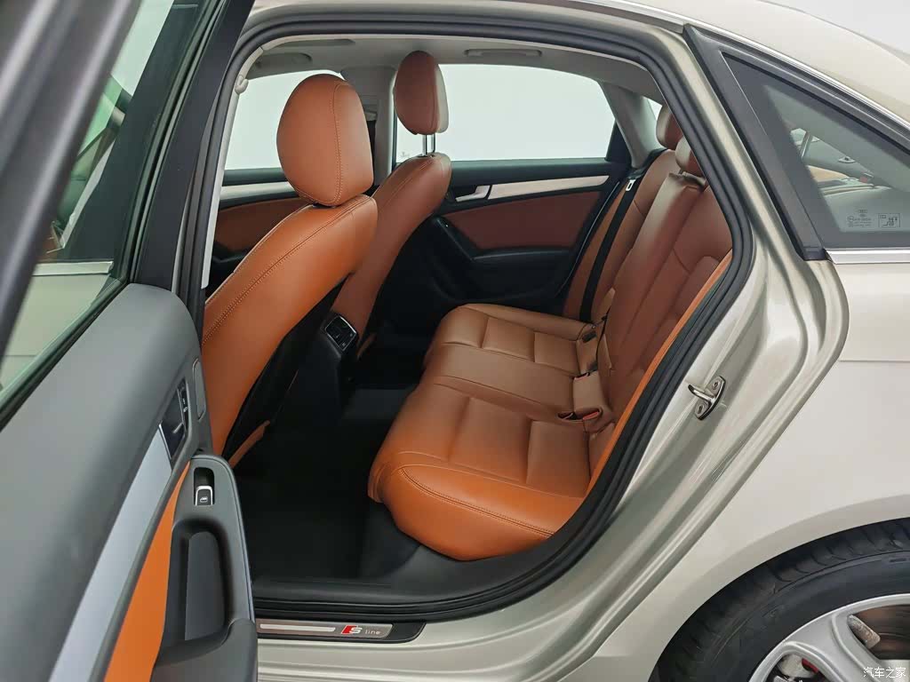 Audi A4L, 2015 15