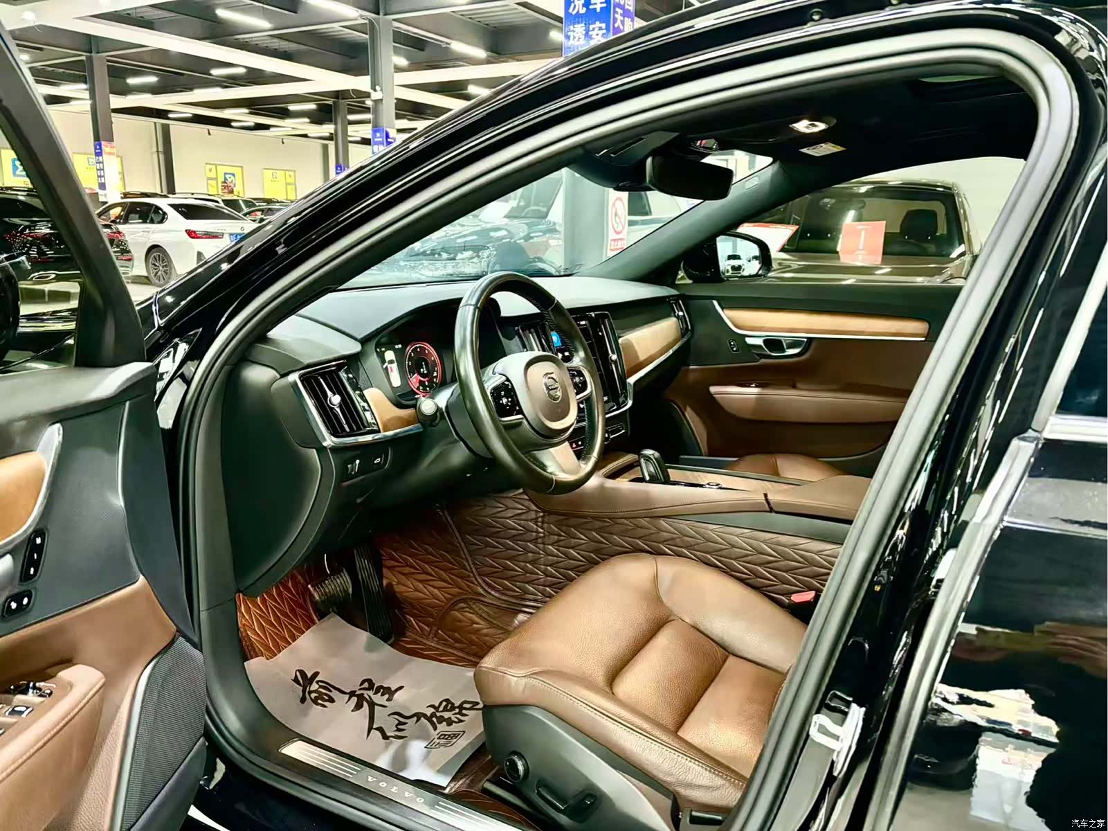 Volvo S90, 2021 все фото