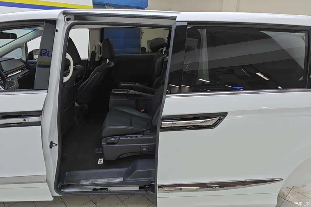 Honda Elysion, 2023 11